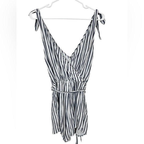 Abercrombie & Fitch romper with shorts & tank, S, stripes, Preppy Coastal Beach - Picture 9 of 9